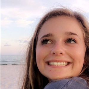 Meet your Posher, Bella